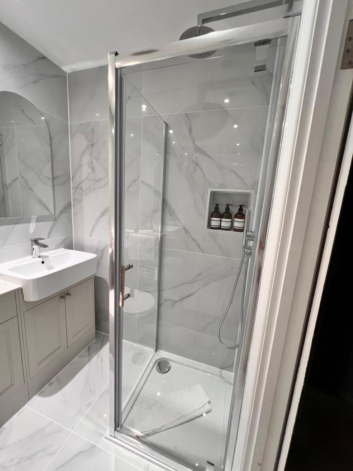 Elegant 1 Bedroom Flat Near Harrods London Exterior foto